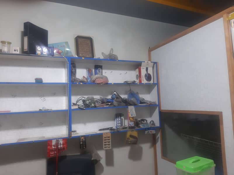 WALL RACKS 2