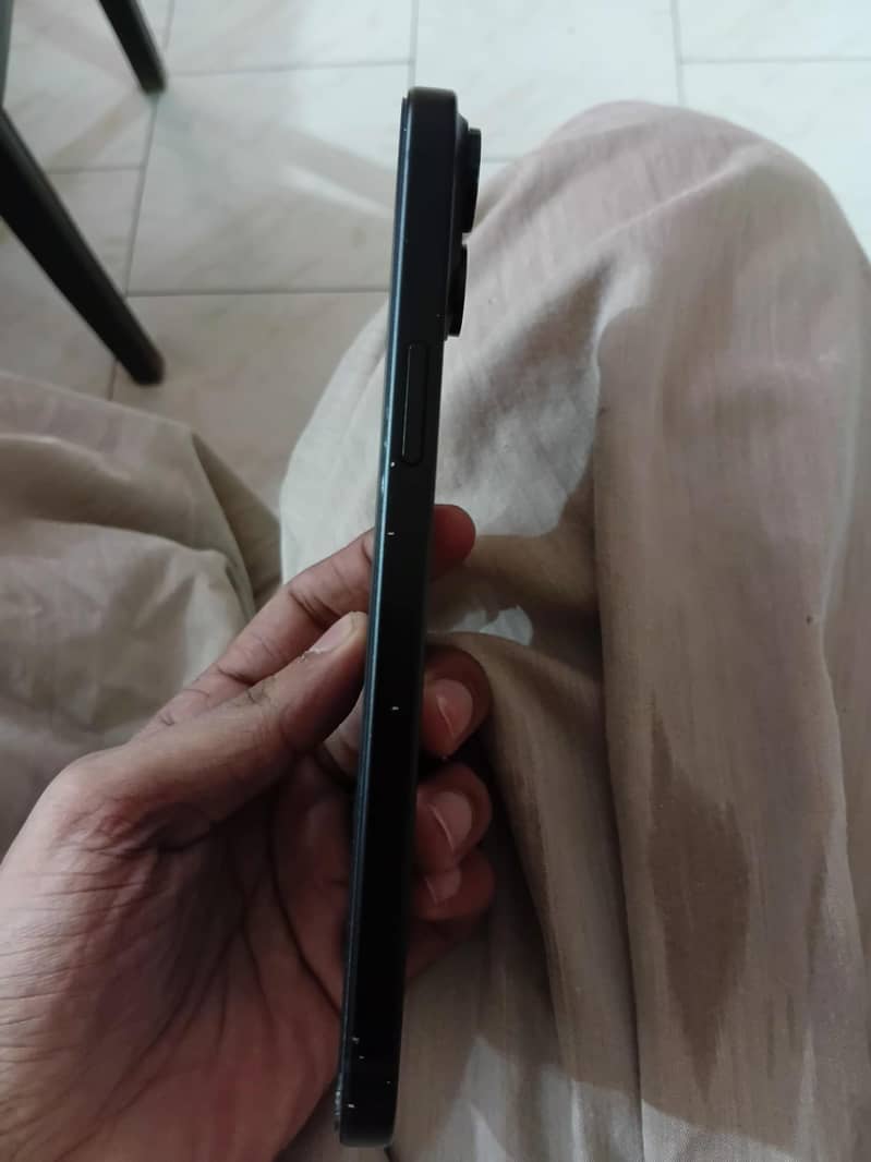 Apple iPhone 15 plus 1