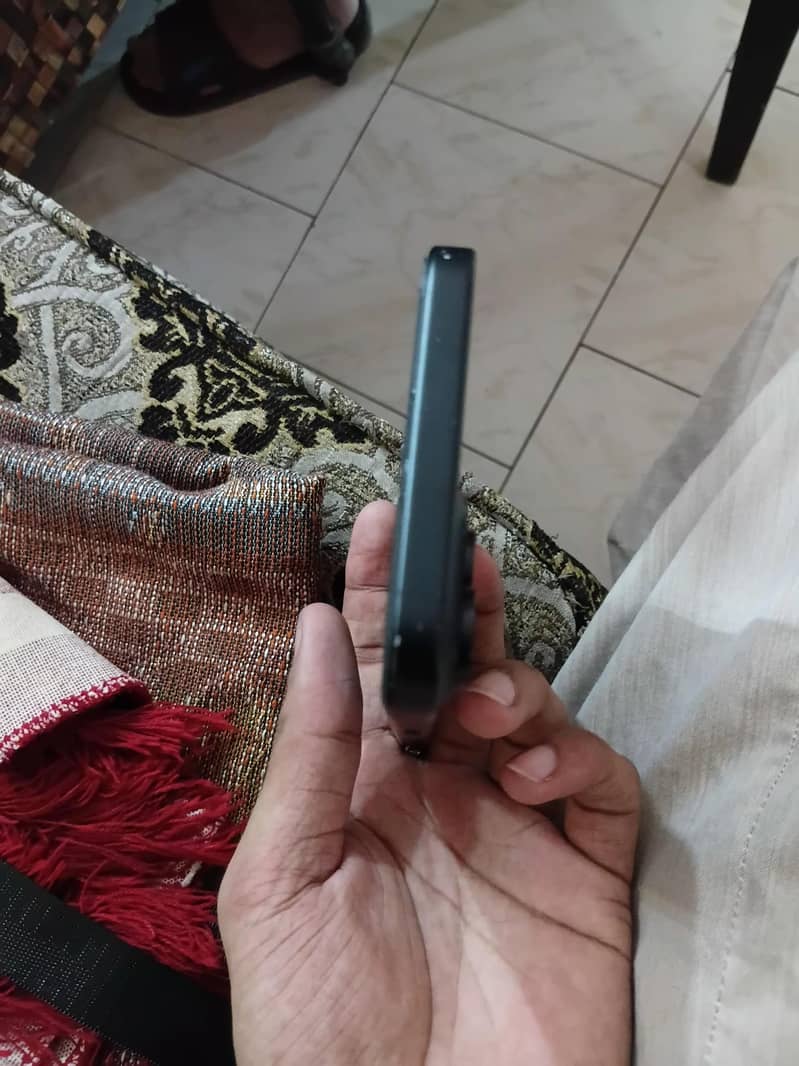 Apple iPhone 15 plus 4