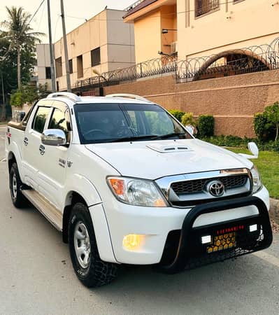 Toyota Hilux vigo champ model 2007 b to b original color