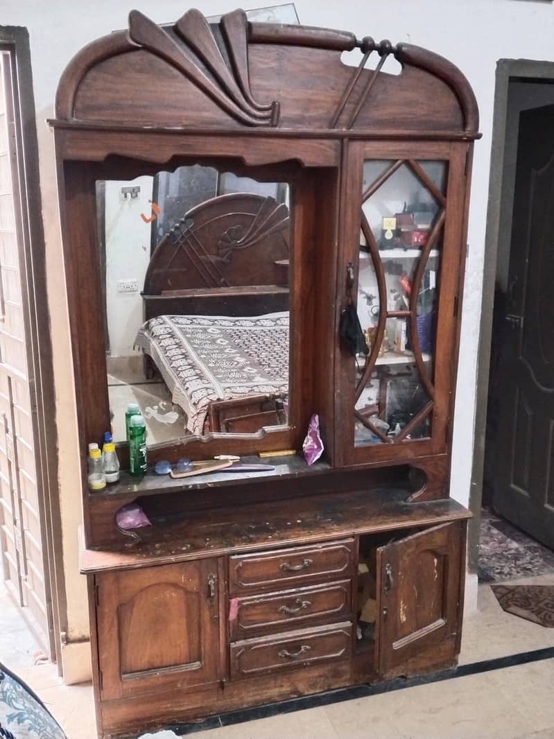 Bed/Dressing table/showcase 4