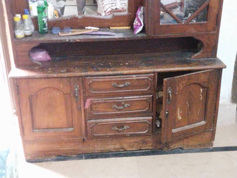 Bed/Dressing table/showcase 7