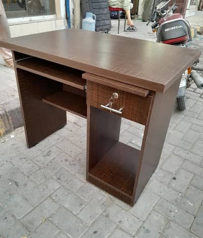 Computer table/Office table/laptop table/Study table/table/Counter
