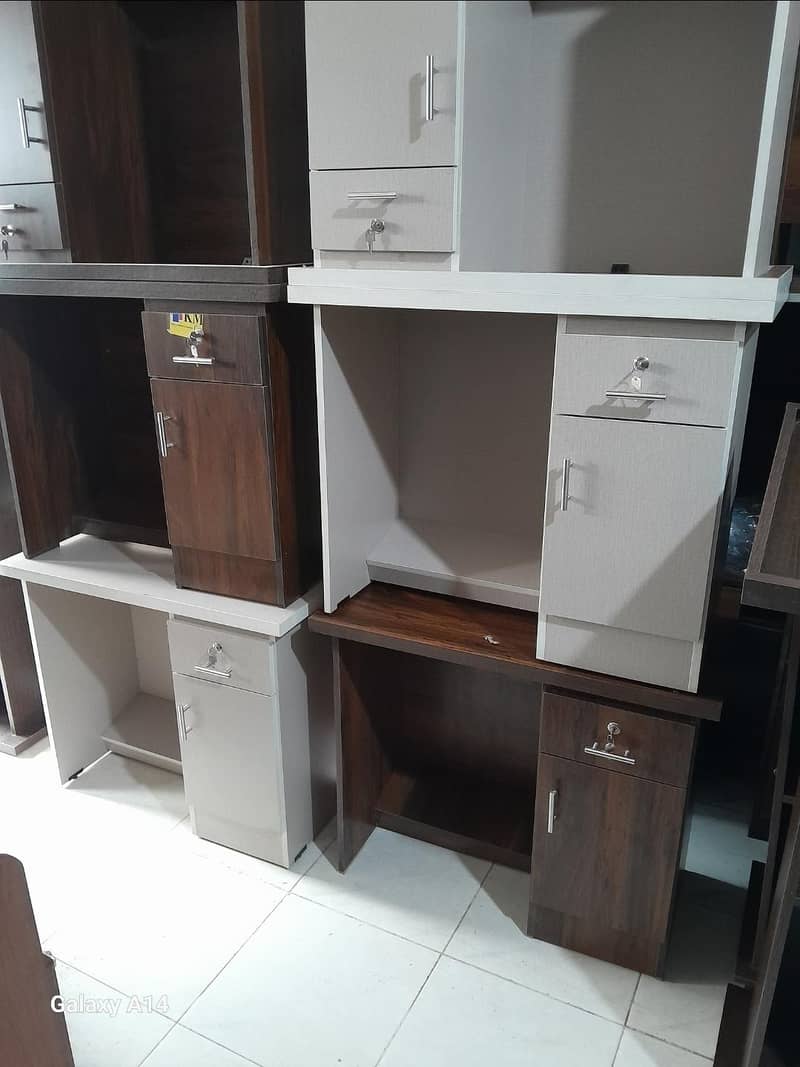 Computer table/Office table/laptop table/Study table/table/Counter 3