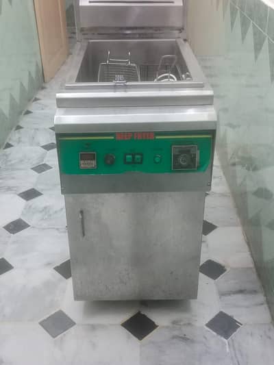 25 letter fryer good condition