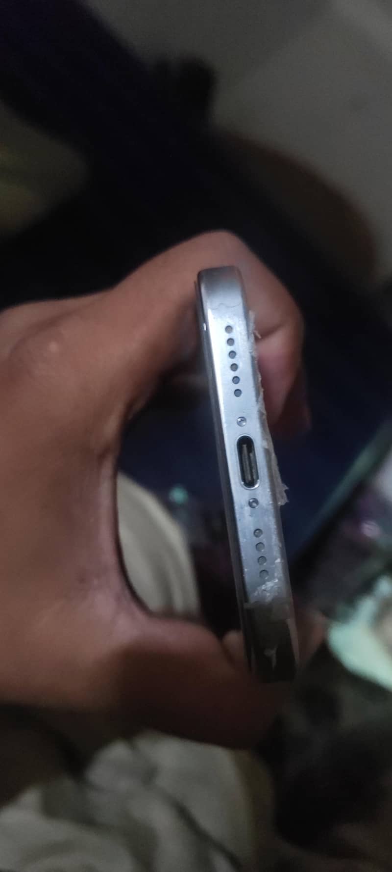 Apple iPhone 16 Pro Max 4