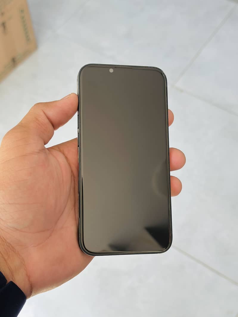 Apple iPhone 13 6