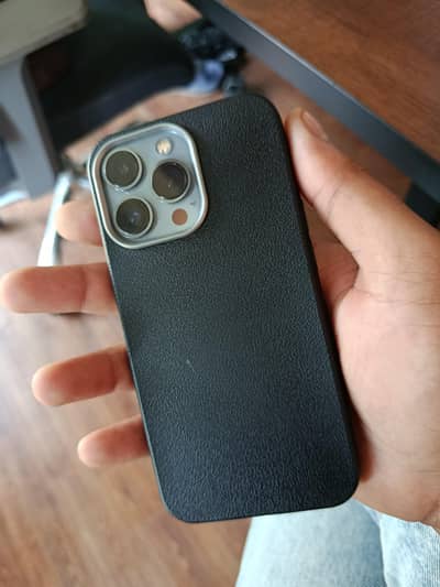 Apple iPhone 13 Pro