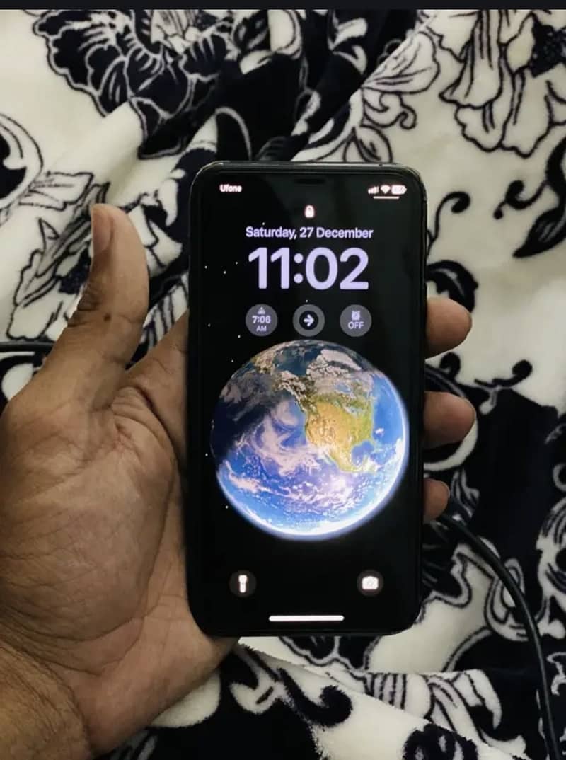 Apple iPhone 11 Pro 1