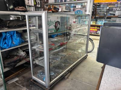 Glass Showcases for Shop شیشے کا کاؤنٹر / ڈسپلے ریک