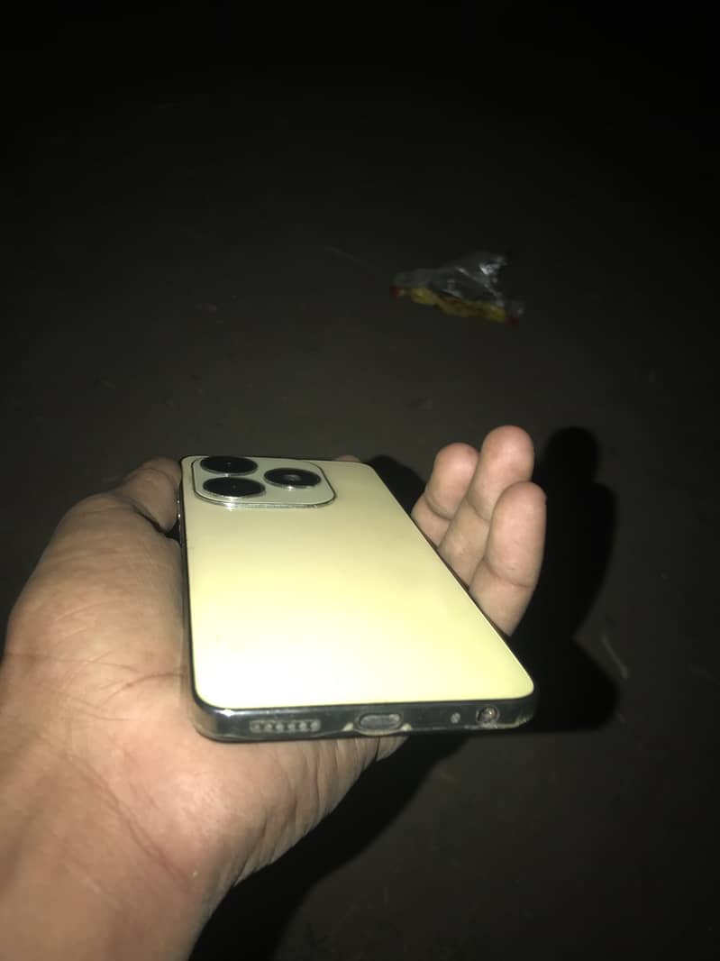 Tecno Spark 20 1