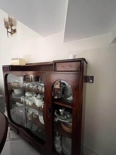 Shoow case Wooden