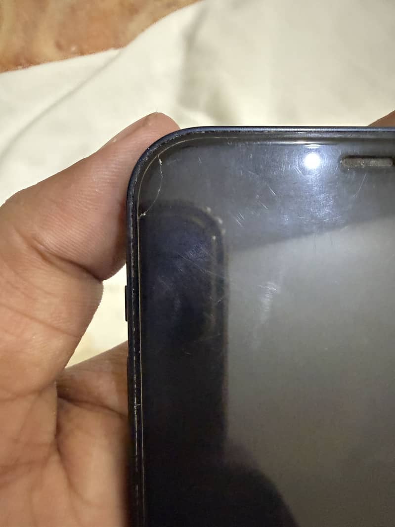 Apple iPhone 12 3