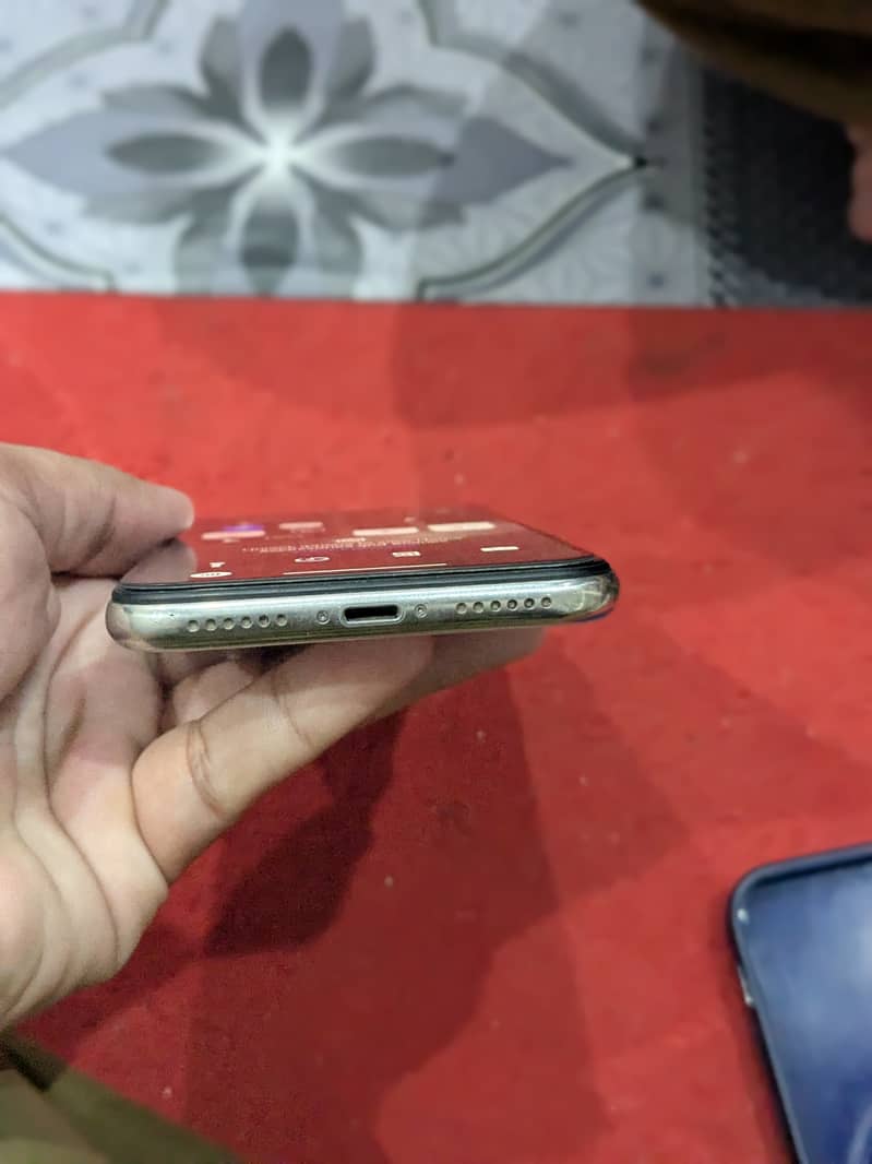Apple iPhone X 2