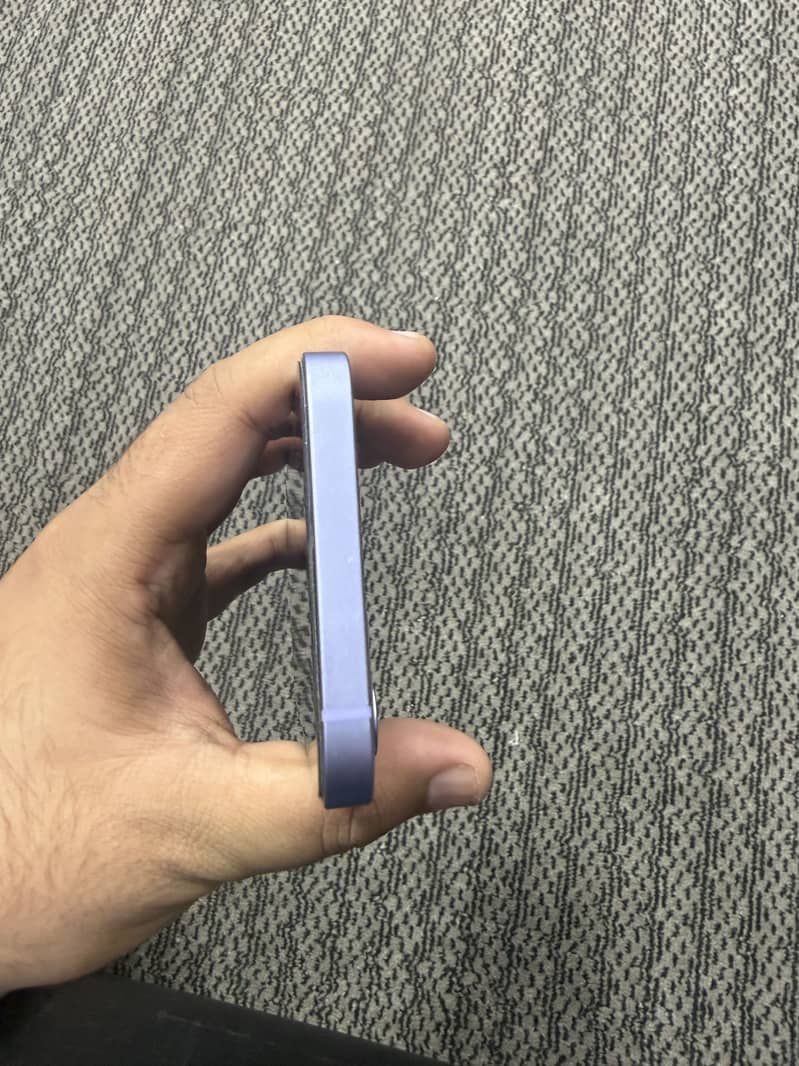 Apple iPhone 12 2