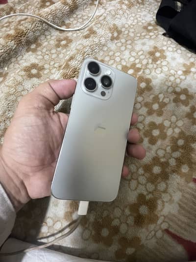 Apple iPhone 15 Pro Max foctory unlock 256gb ( price fixed)