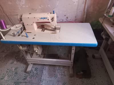 gud new condition juki and over lock