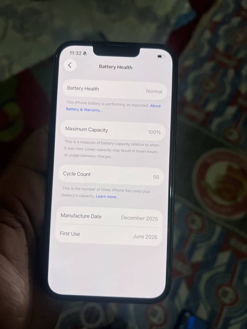 Apple iPhone 16e 1