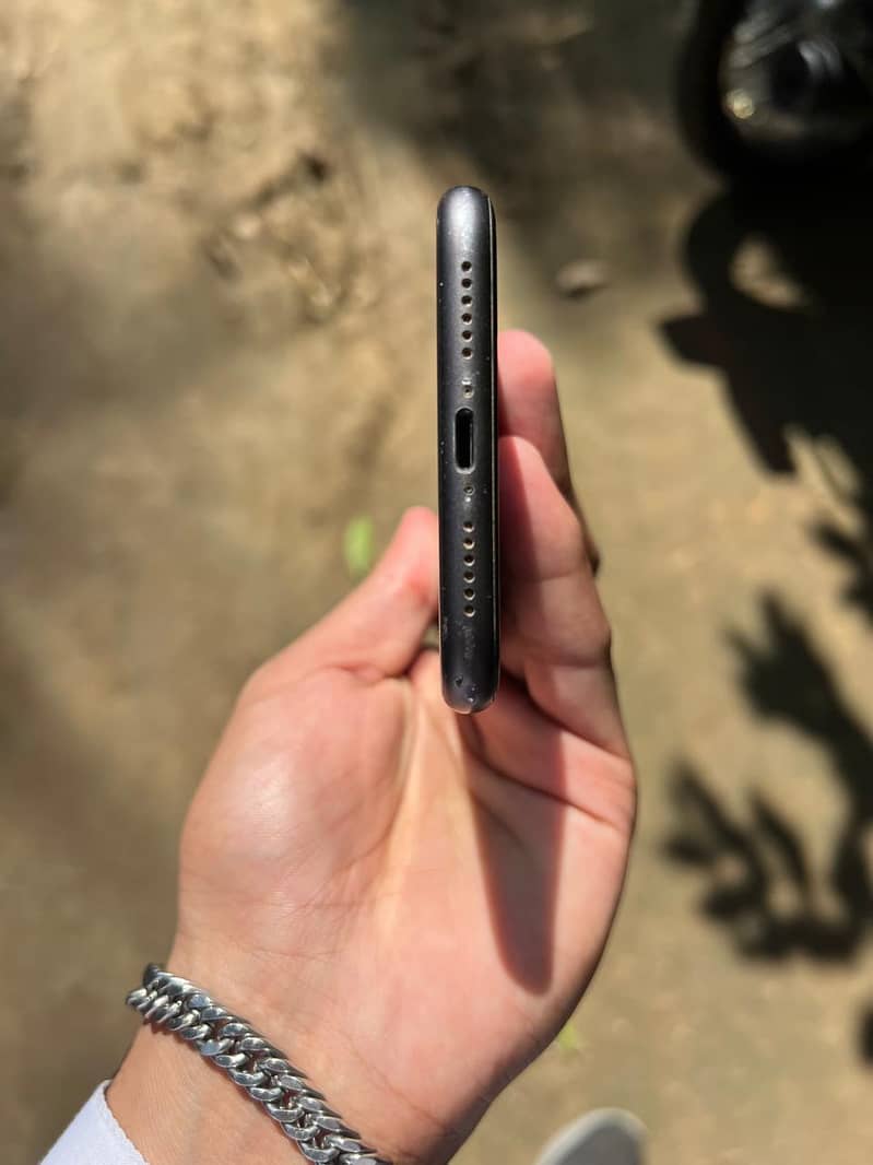iPhone 11 jv 3