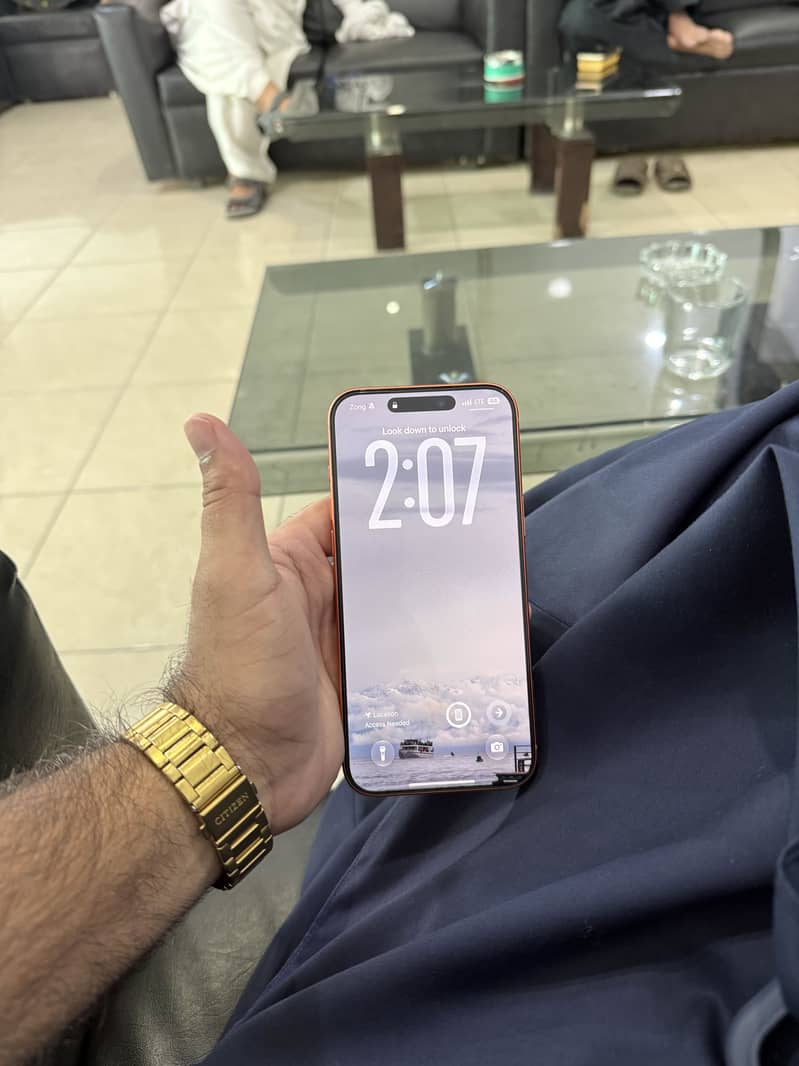 Apple iPhone 17 Pro Max 6