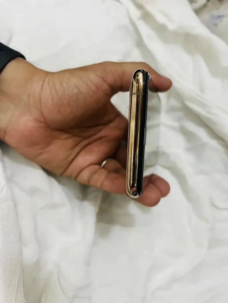 Apple iPhone 11 Pro 3