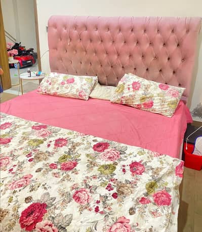 Bed set with other home appliances forbsale