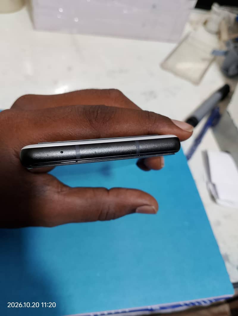 Google Pixel 6a 3