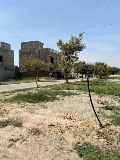 10 MARLA MOST BEAUTIFUL PRIME LOCATION RESIDENTIAL FACING PARK PLOT FOR SALE IN NEW LAHORE CITY PHASE 2