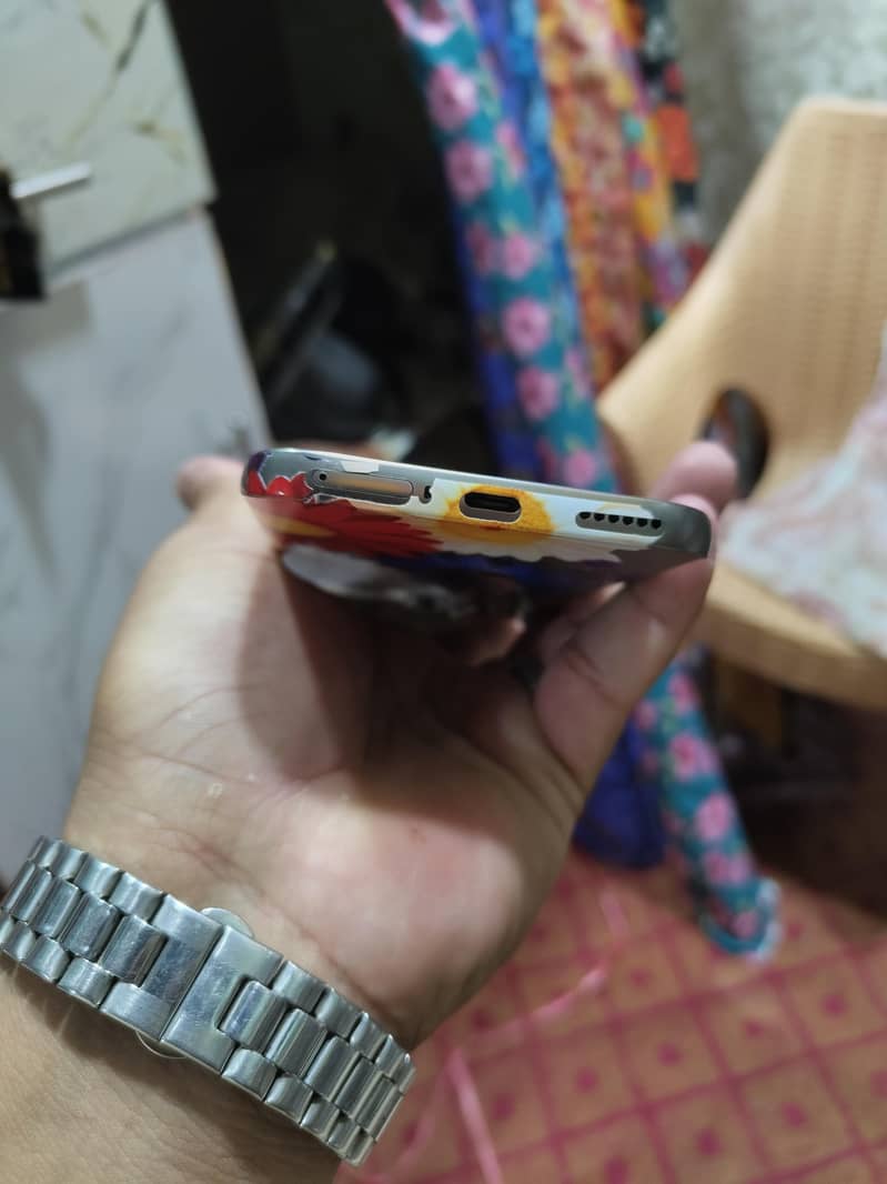 Tecno CAMON 50 Pro Complete Box 3
