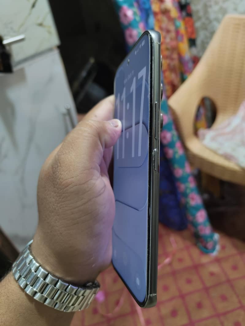 Tecno CAMON 50 Pro Complete Box 4