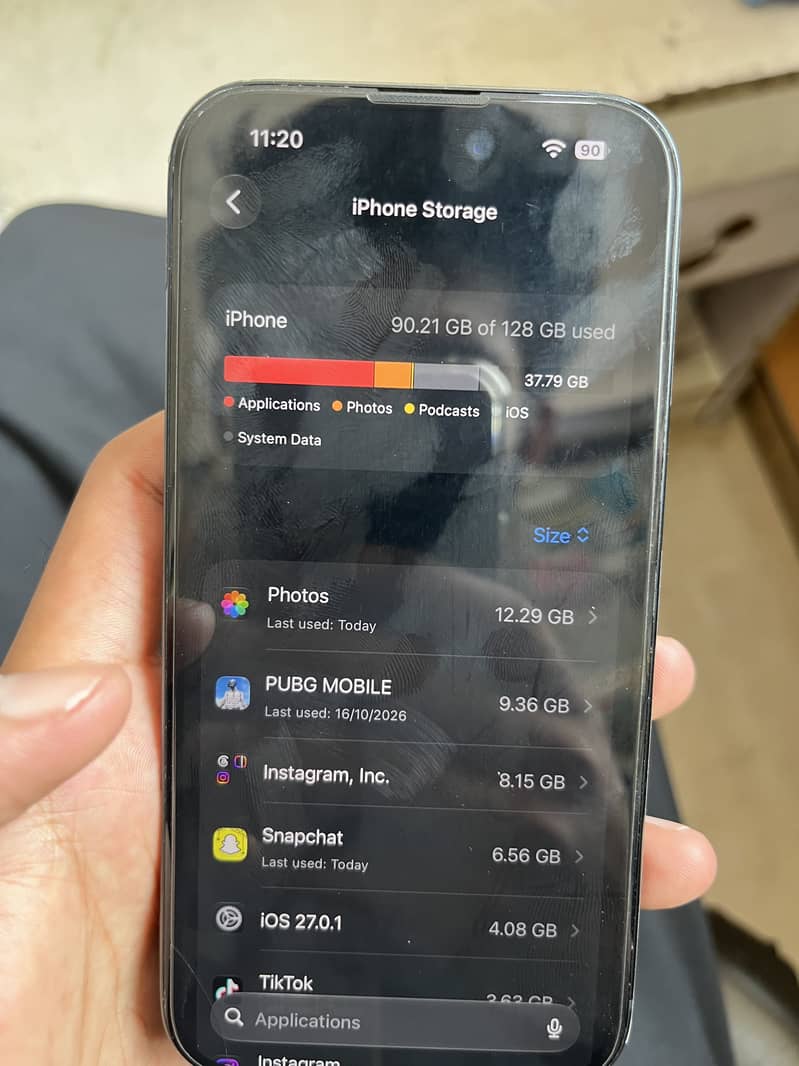 Apple iPhone 15 6