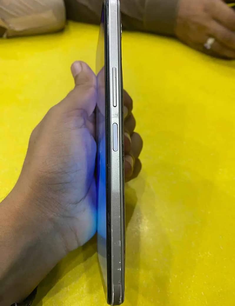 Infinix Note 11 1