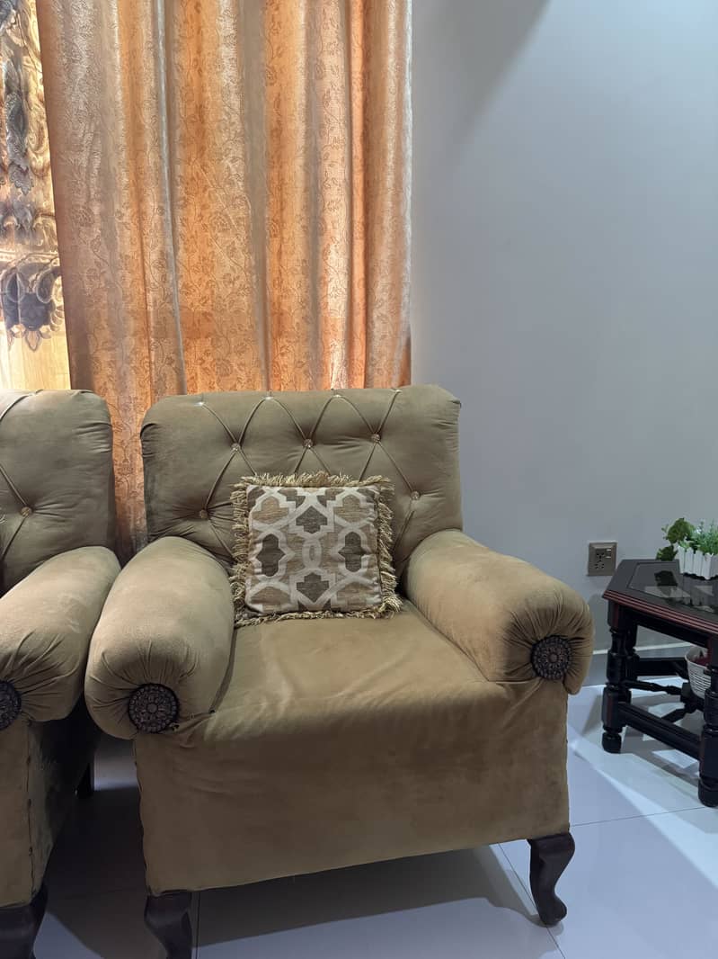 2 sofas and 1 sofa bed 1