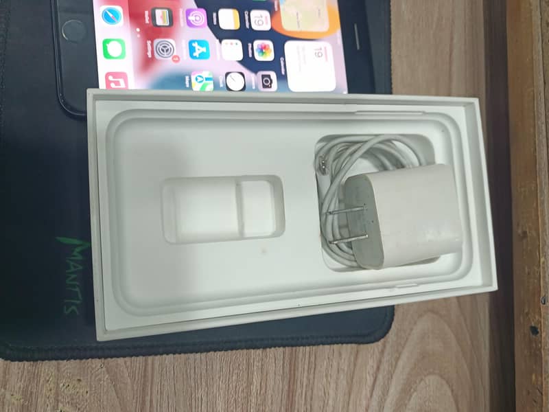 Apple iPhone 7 Plus 3