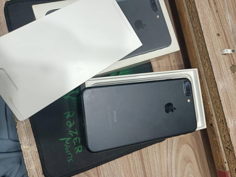 Apple iPhone 7 Plus 4