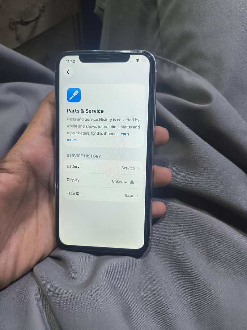 Apple iPhone 11 Pro 4