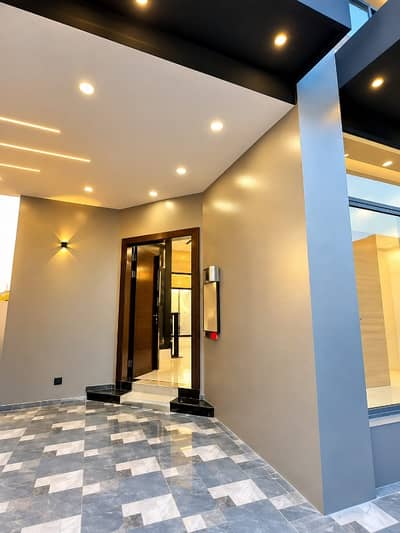 Brand New 5 Marla Corner Luxury House For Sale