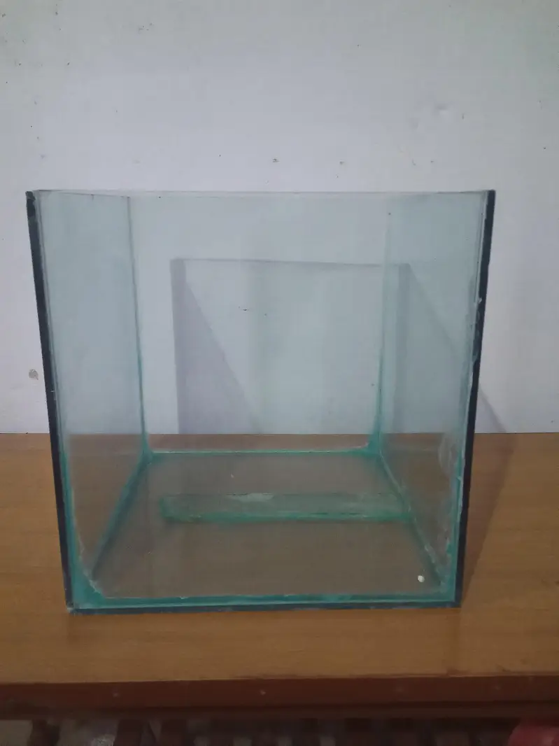 1.2 feet cube Aquarium for sale -4 Side Equal - Important Glass — photo 3
