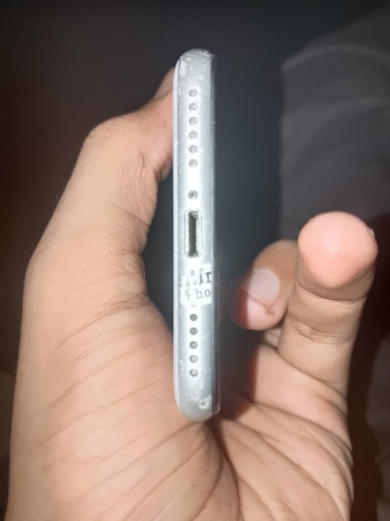 Apple iPhone SE 7