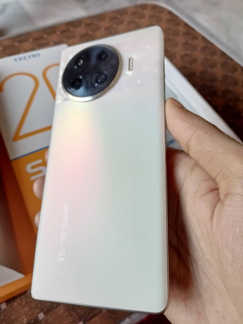 Tecno Spark 20 Pro Plus 8