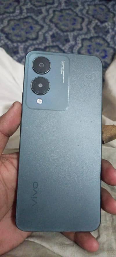 Vivo Y17s