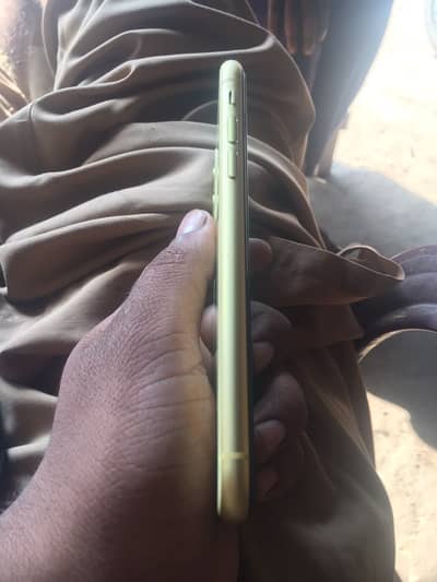 Apple iPhone 11