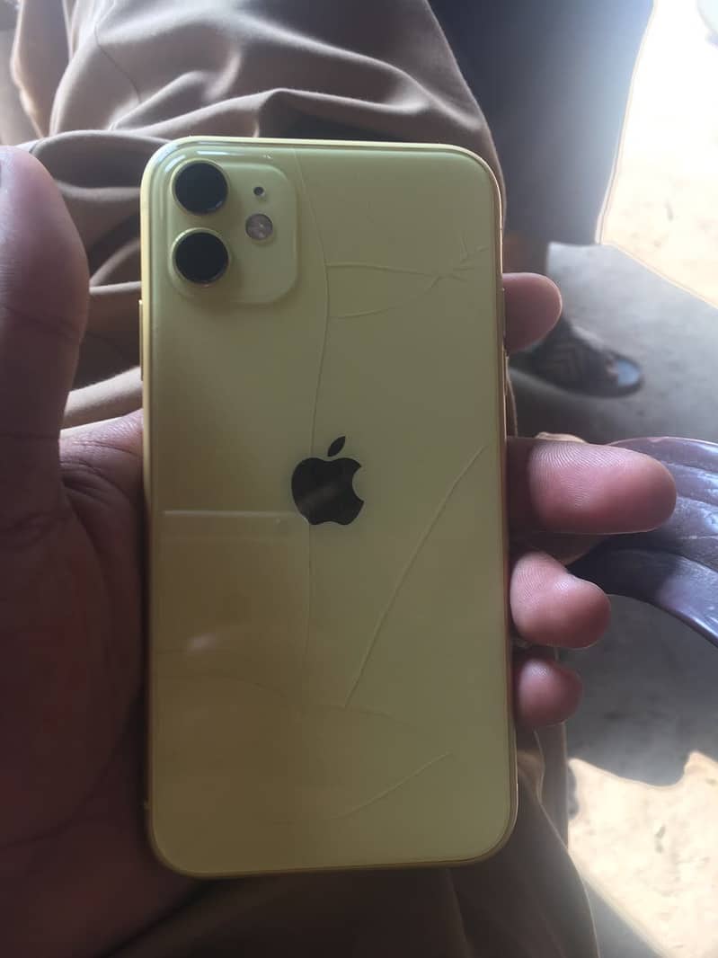Apple iPhone 11 3