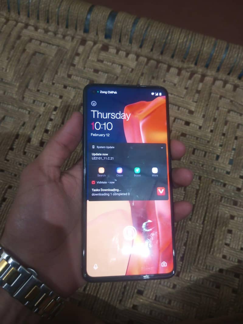 One Plus 9R 1