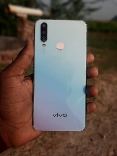 Vivo Y17