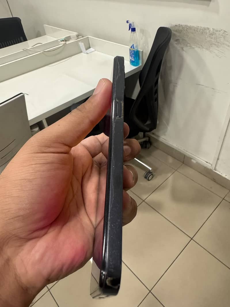 Realme C35 3