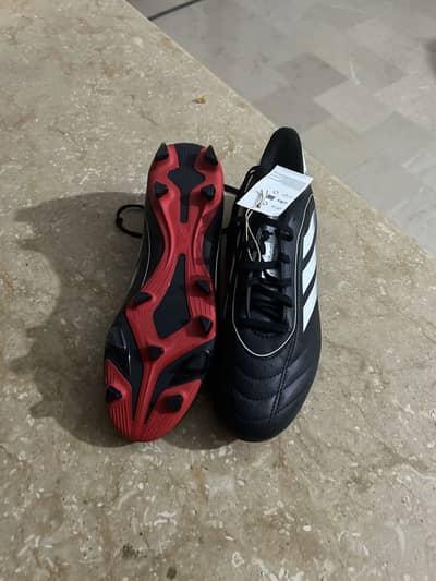 Football boots UK 8.5