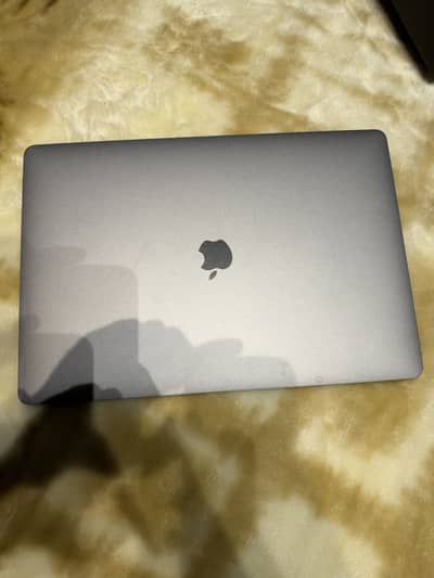  MacBook Pro 2019 – 32GB RAM / 1TB SSD (Mint 10/10 Condition)