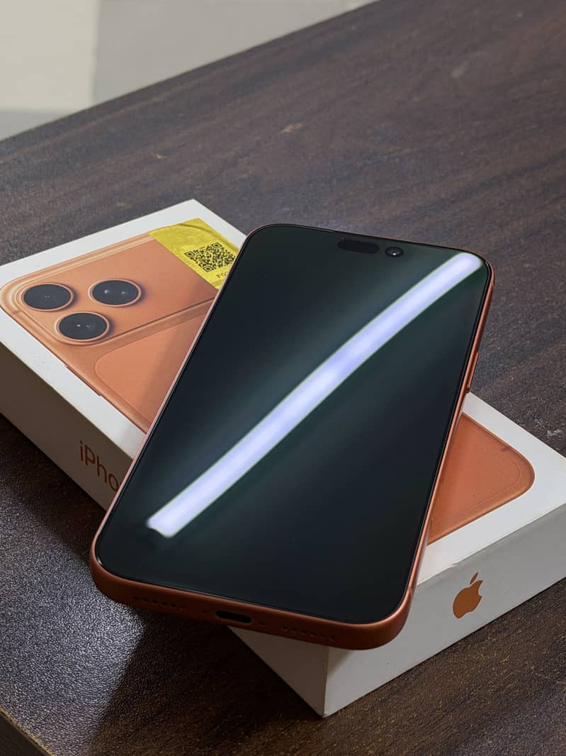 Apple iPhone 17 Pro Max 2