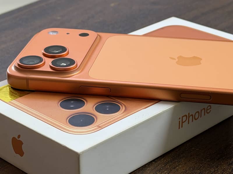 Apple iPhone 17 Pro Max 4